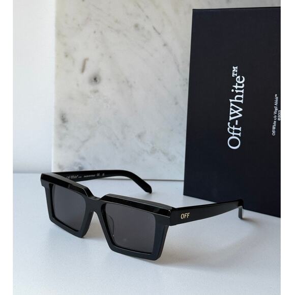 NEW Off White Windsor Black Square Unisex Sunglasses - Picture 1 of 6